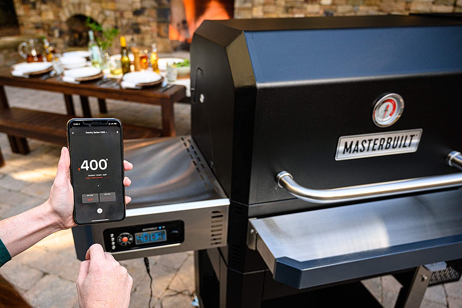image of the Masterbuilt Gravity Series 1050 Digital Charcoal Grill & Smoker MB20041220 digital control